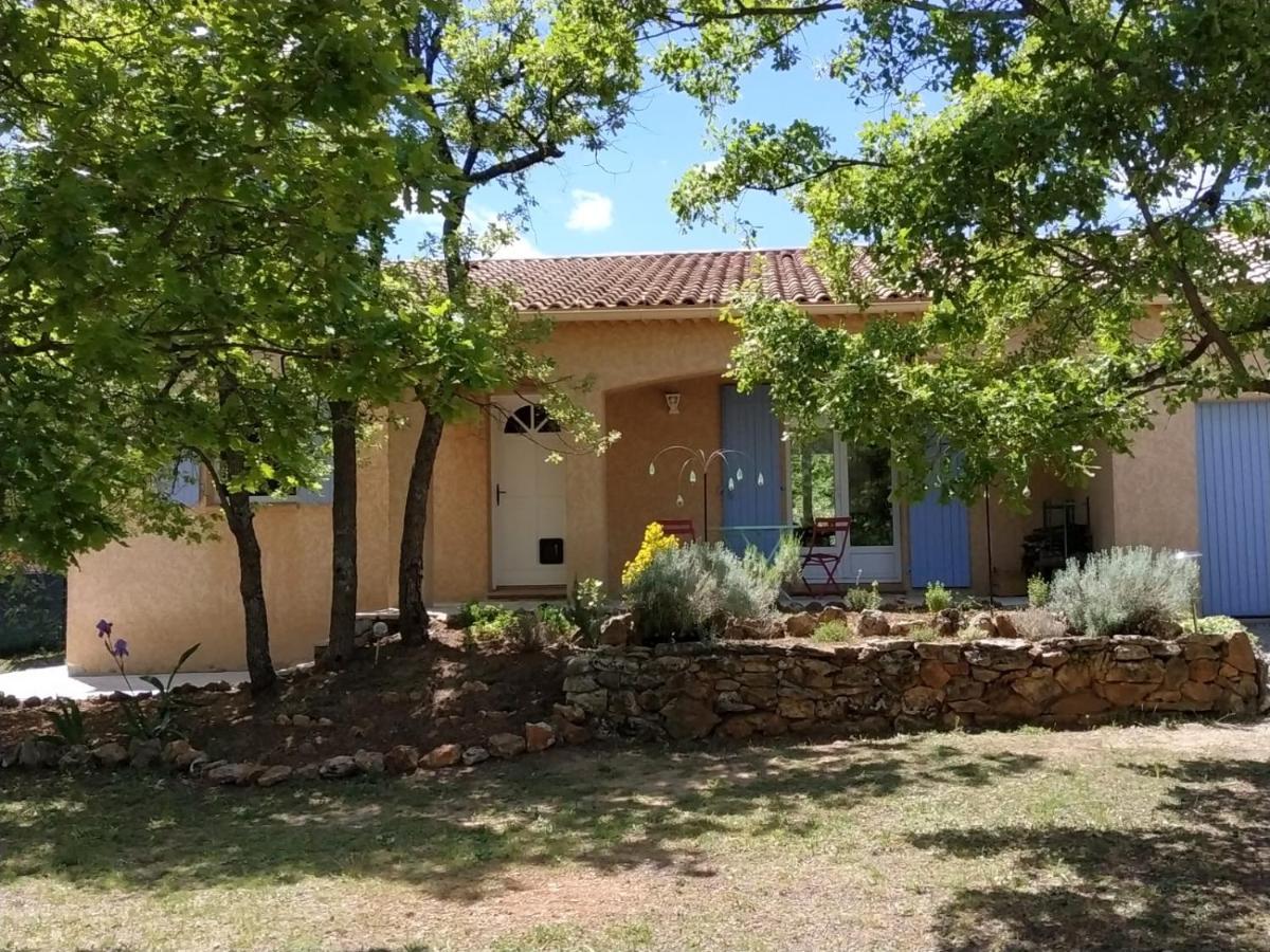 Lou Pebre D'Ai Bed & Breakfast Regusse Bagian luar foto