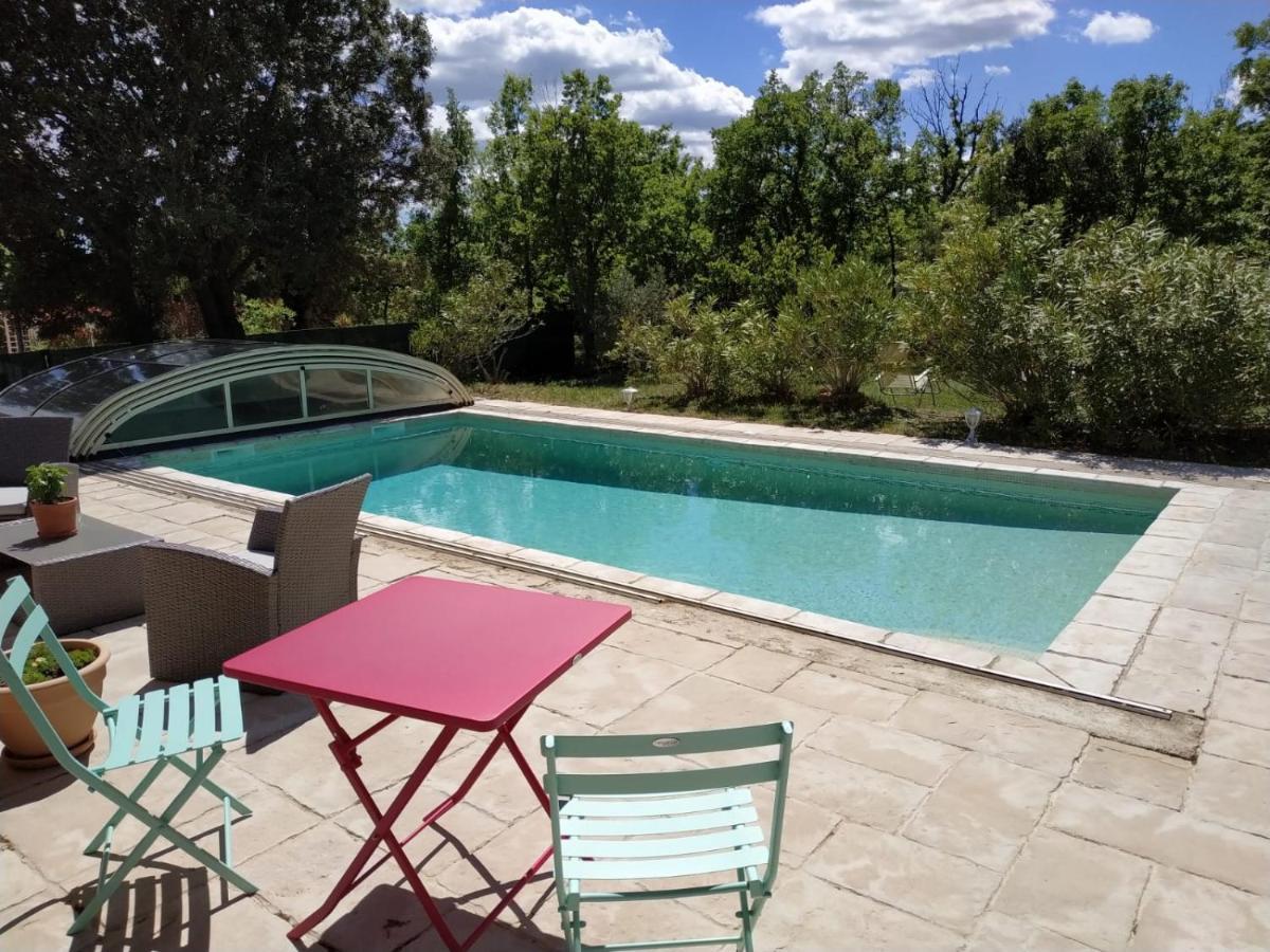 Lou Pebre D'Ai Bed & Breakfast Regusse Bagian luar foto